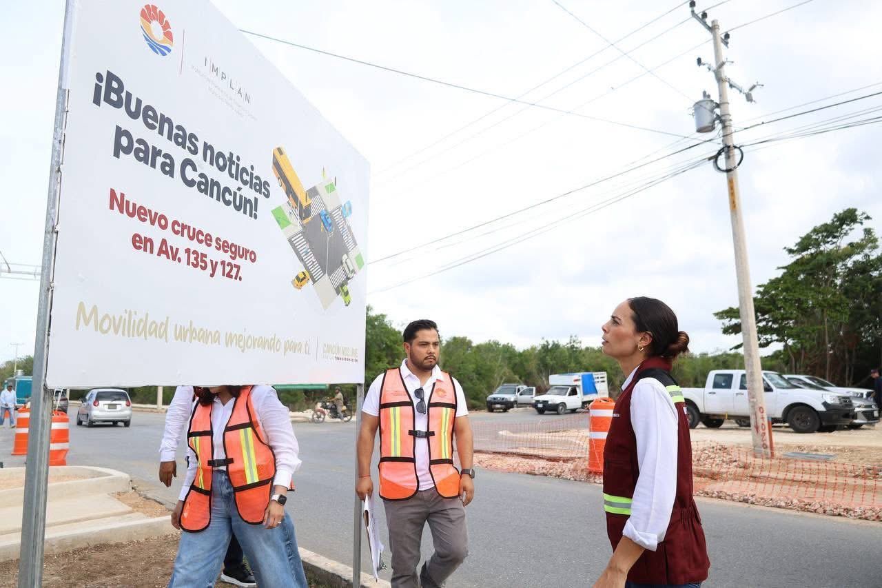 Instalación de cruce seguro en Av. 135 con Av. 127